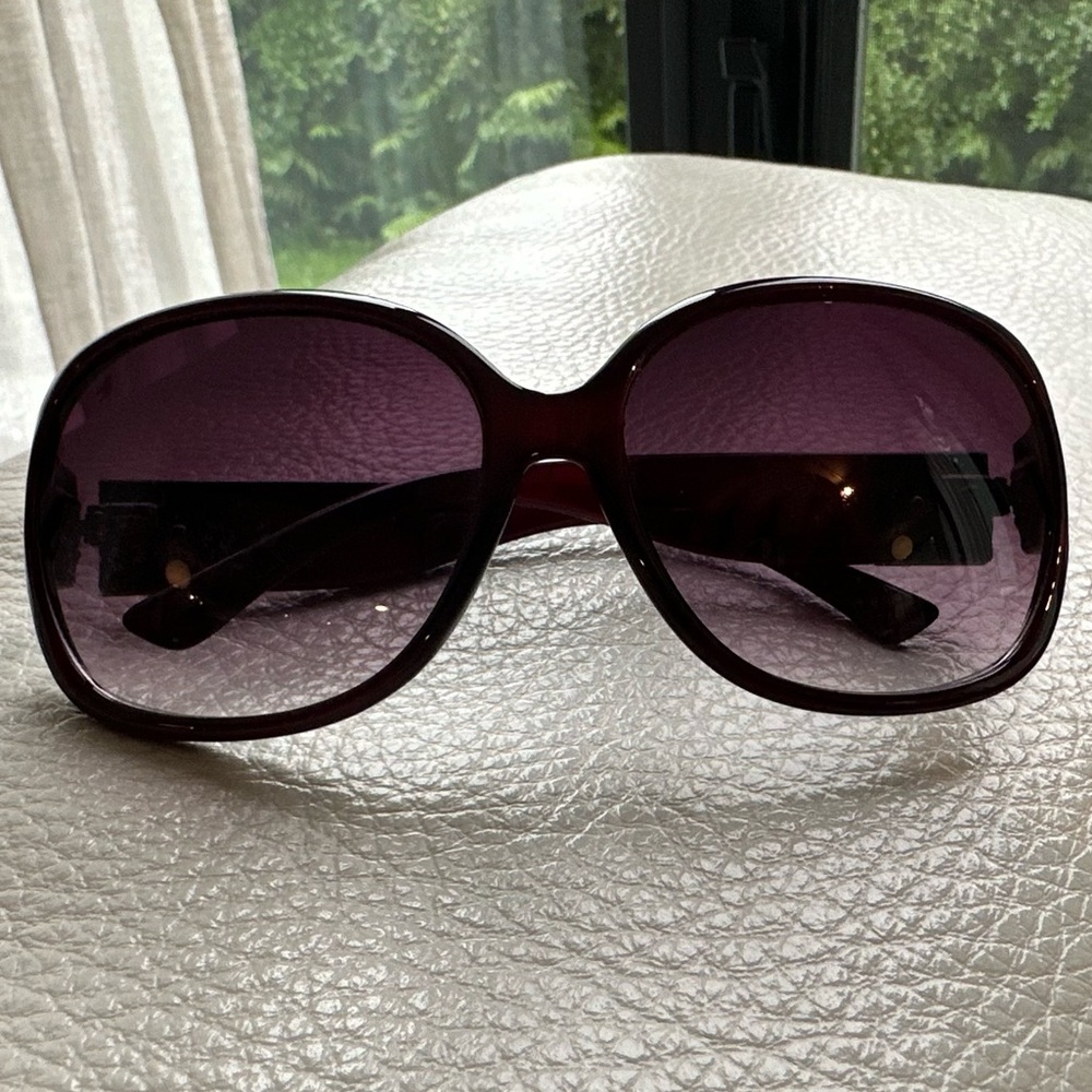 Oscar De La Renta Ladies Oversized Sunglasses